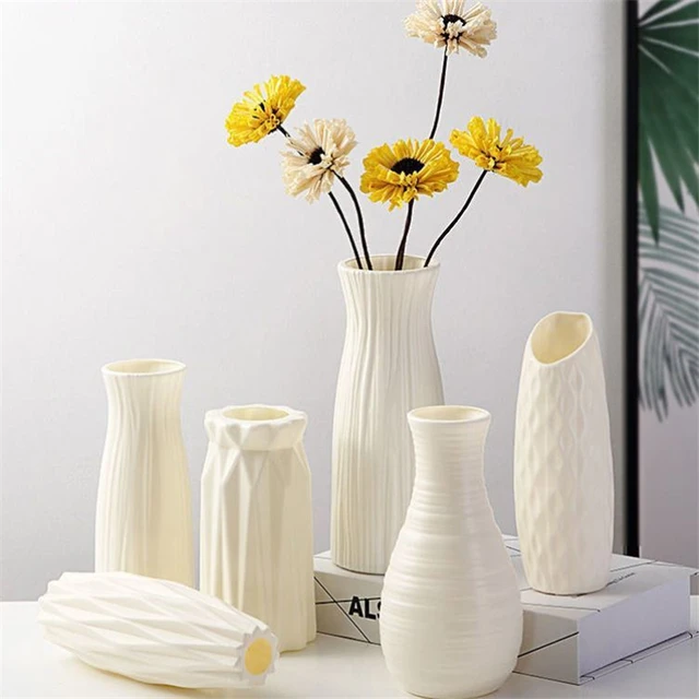 Home Simple Plastic Vase Nordic Small Fresh Flower Pot Storage Bottle for Flowers Modern Home Living Room Decoration Ornaments 1