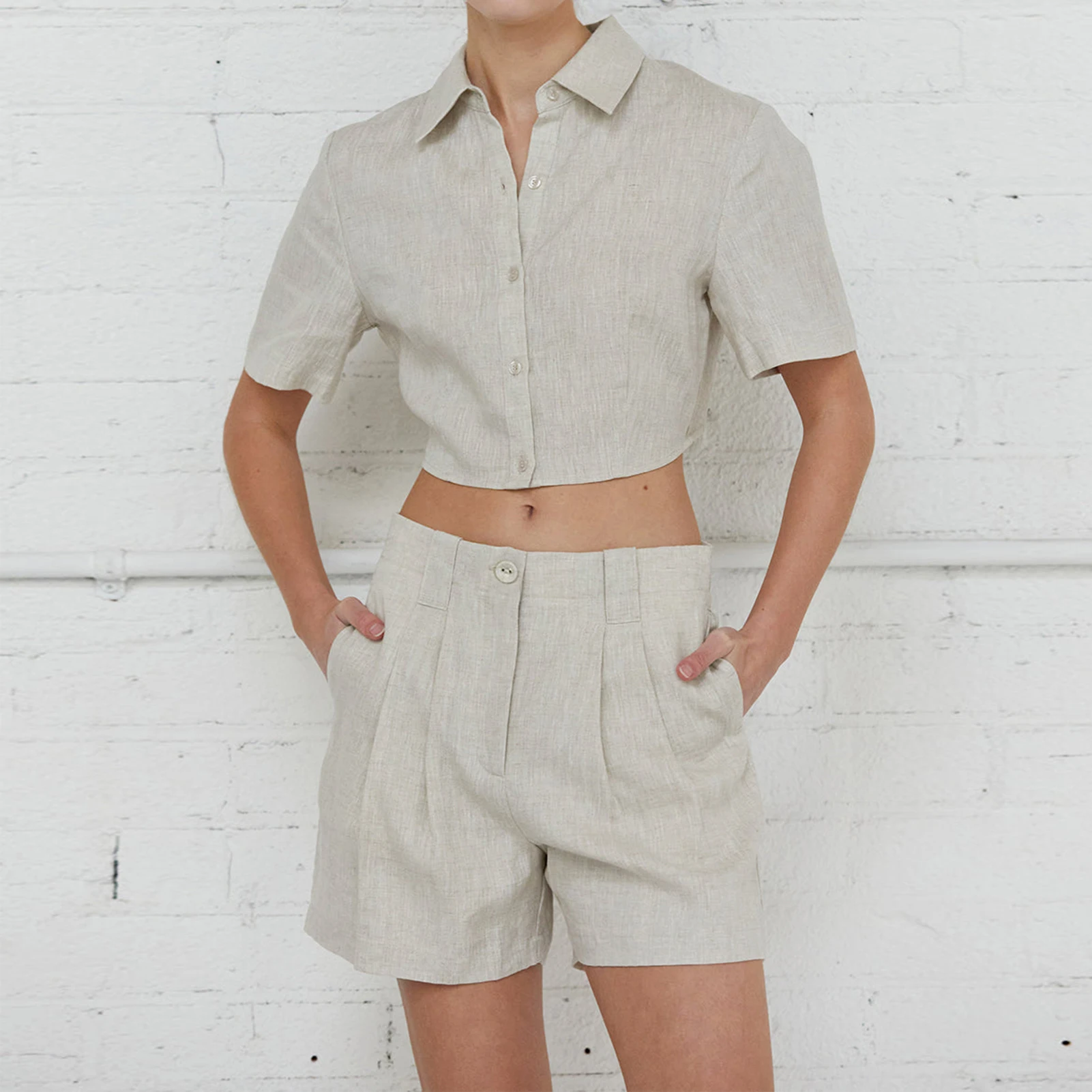 

2023 Fashion Hot Sale Street Casual Style Sets Short Sleeve Lapel Shirt Short Pant Single Breasted Solid Lady Two Piece Set Suit