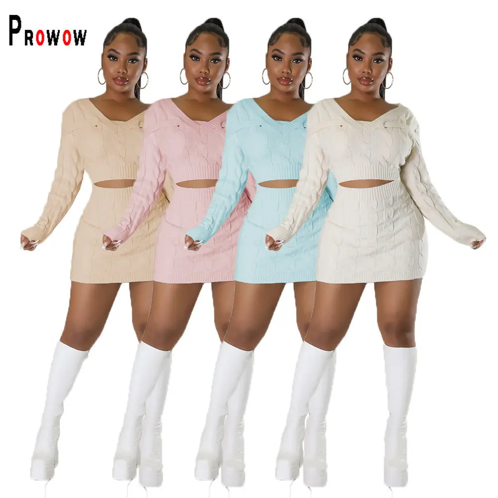 

Женское трикотажное платье с V-образным вырезом и длинным рукавом