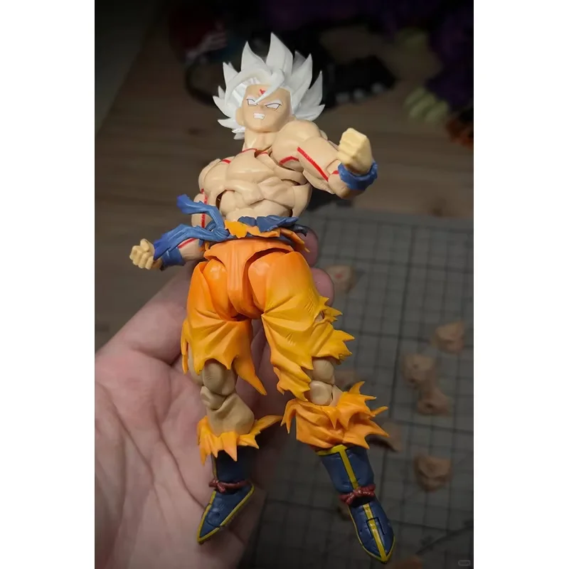 Фото Игрушки Black Hole Toys Dragon Ball SHF Super Saiyan White Son Goku White God Form, набор аксессуаров, аниме-фигурка, пластиковые игрушки, подарок №4