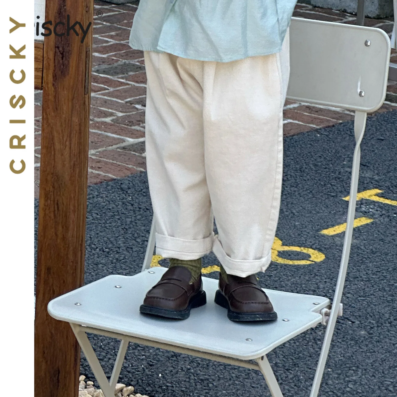 

Новинка 2023, штаны для маленьких мальчиков и девочек, Осенняя детская одежда, однотонные прямые брюки, одежда унисекс, свободные брюки для детей