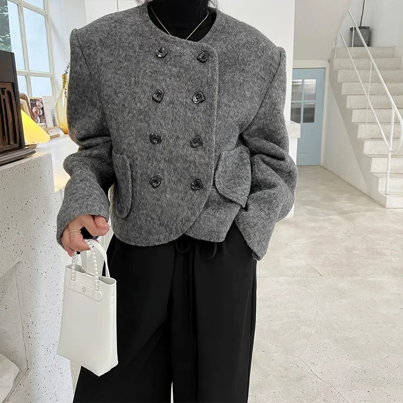 Рисунок 3 - Женское двухбортное шерстяное пальто Xiaoxiangfeng