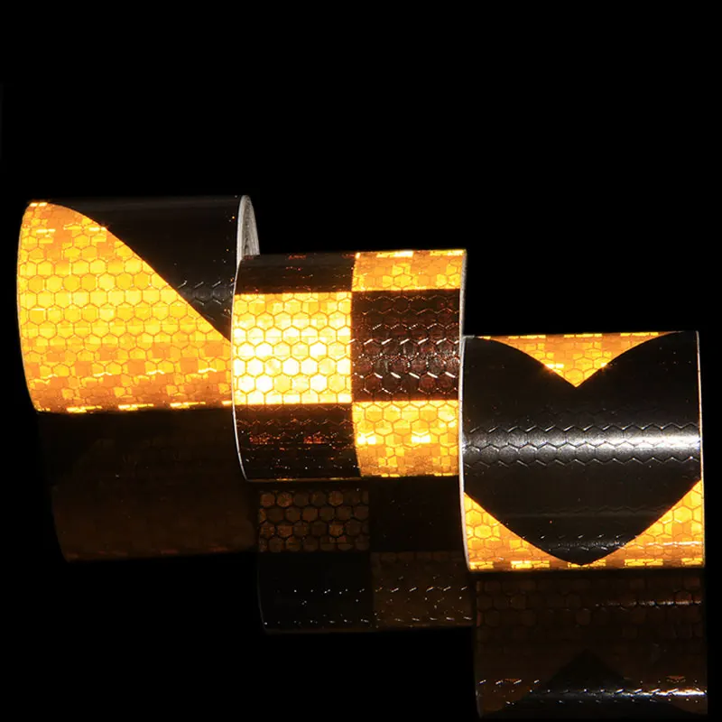 Рисунок 5 - Светоотражающая лента со стрелками