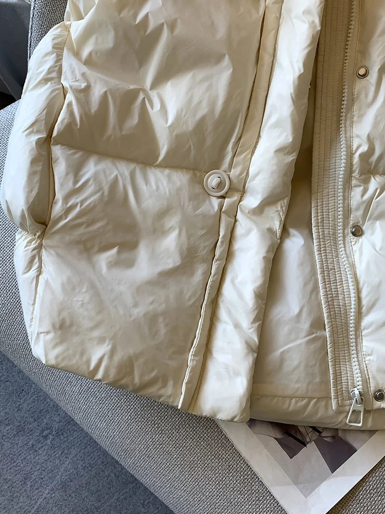 Короткий корейский жилет на белом утином пуху маленький женский черный пуховик