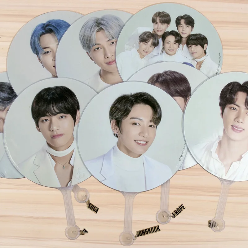 

1 шт., оптовая продажа, поклонники Bangtan Boys Kpop, новые поклонники, коллекция игрушек в подарок, ПВХ веер, модный веер в подарок, поклонники коллек...