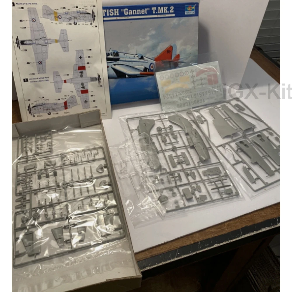 Фото Trumpeter 01630 масштаб 1:72, британский Fairey Gannet T MK 2, антиподводный самолет, пластиковая сборная модель, строительный комплект