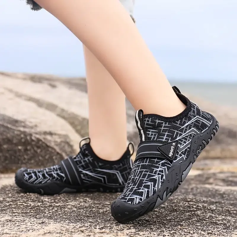 Kids Non-slip Water Shoes Quick Dry Lightweight Sport Shoes For Beach Swim Pool