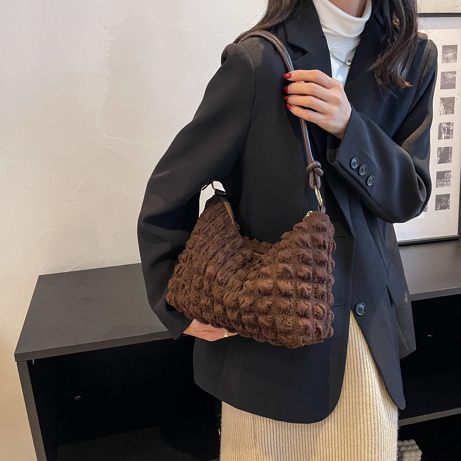 

Soft Cloud Cotton Candy Women's Designer Handbag Gentle Shoulder Bag High-quality Lightweight Large Tote Bag Armpit Bubbles Bag