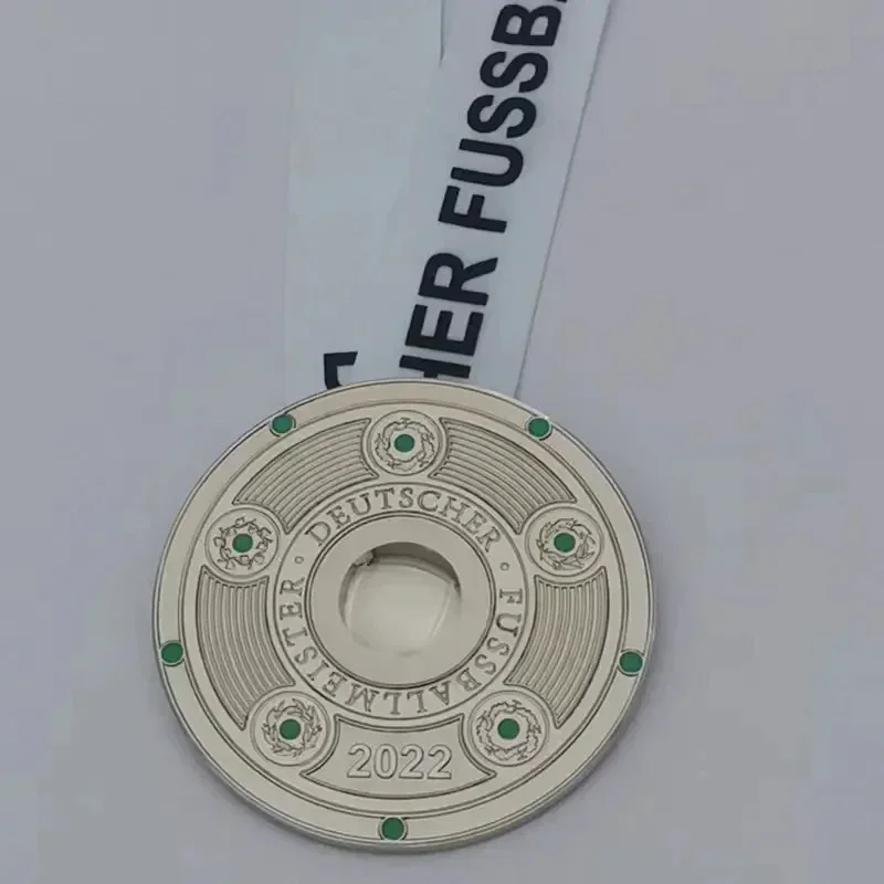 

Реплика медали чемпиона Бундеслиги