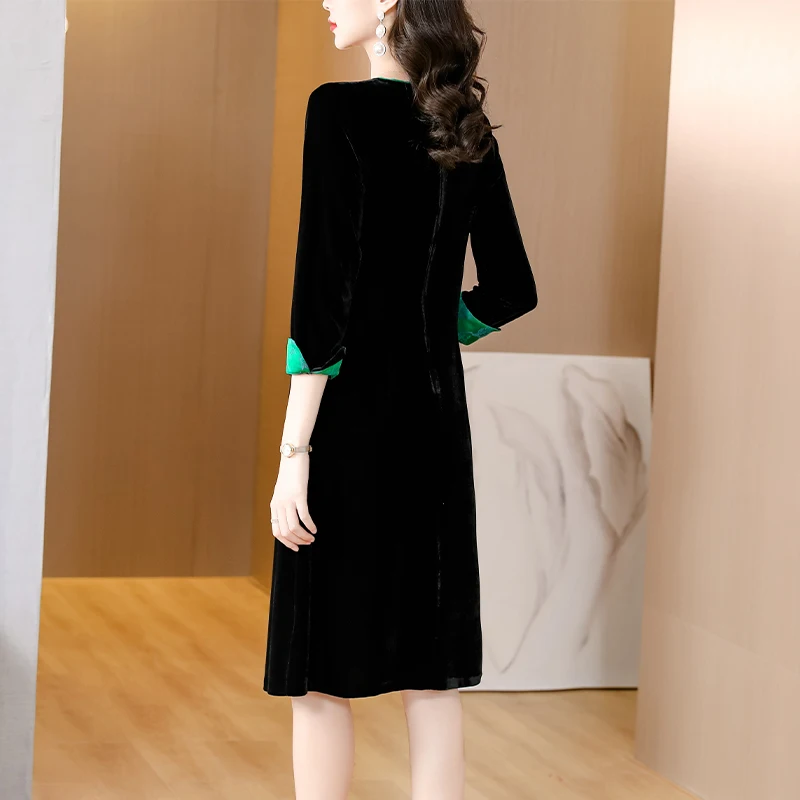 2024 Осень/Зима Новое китайское искусственное бархатное платье женское