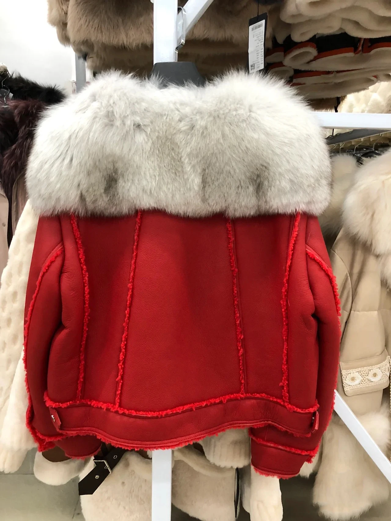 Luxury Ladies Warm Fox Fur Collar Red Fur Coat 2023 Winter New Year High -end Long Sleeve Thicken Leather Coat for Women Casual