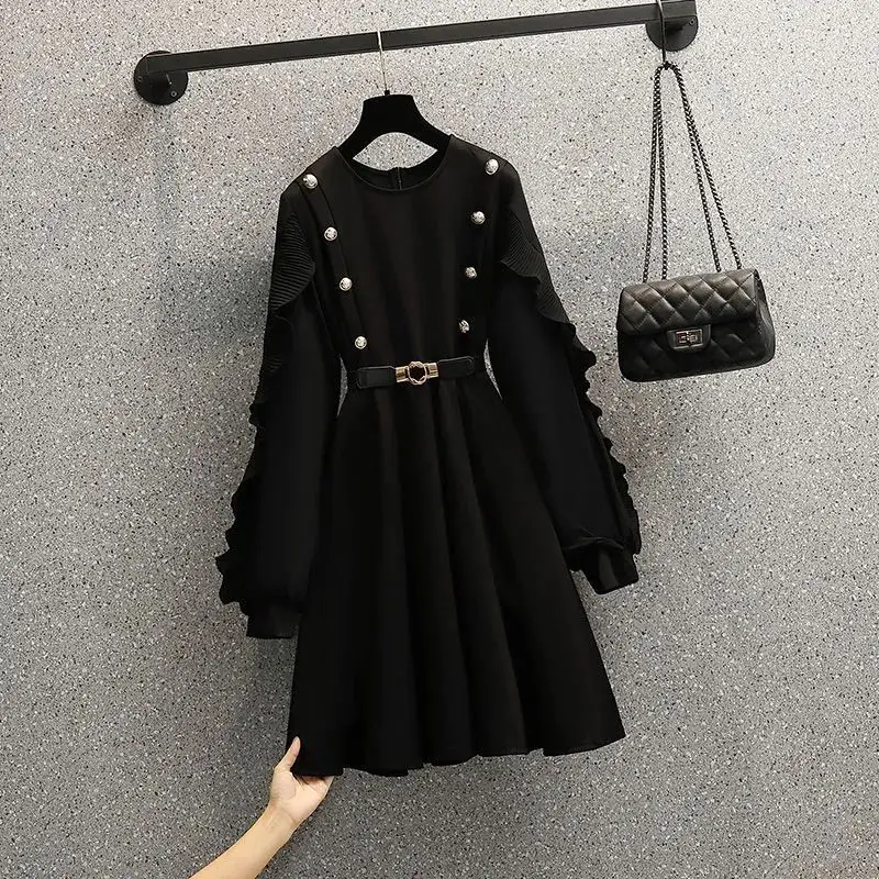 Женское платье миди с оборками