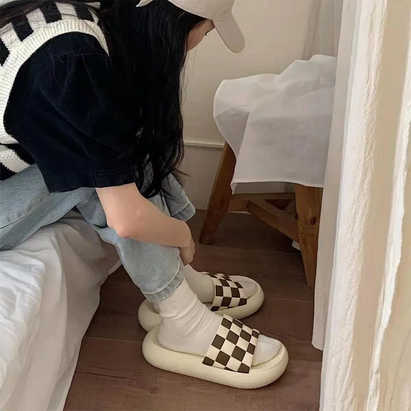 

Home Slippers Men's Summer Bedroom Silent Couple Bathroom Bathing Non-slip Soft Bottom Ladies Sandals And Slippers