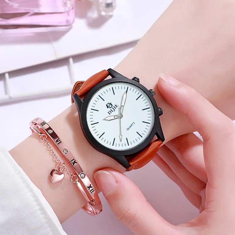 

Fashion Round Quartz Simple Dial Casual Wrist Watches Leather Strap Fashionable Clock for Waterproof Wristwatch for Women
