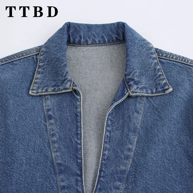 Женский однотонный джемпер с карманами отложным воротником и длинным рукавом