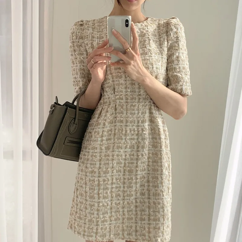 

Женское твидовое клетчатое платье, модельное облегающее платье трапециевидной формы с круглым вырезом и коротким рукавом-фонариком, в Корейском стиле, осень