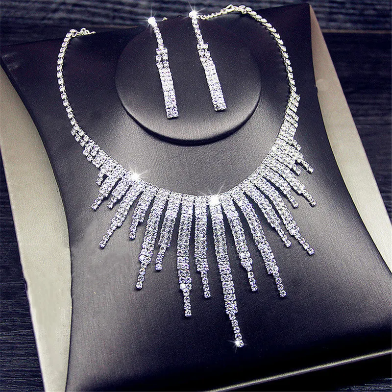 

Shine Geometric Rhinestone Necklace Earrings For Women Long Tassel Jewelry Sets Weddings Banquet Gifts a Birthday Present