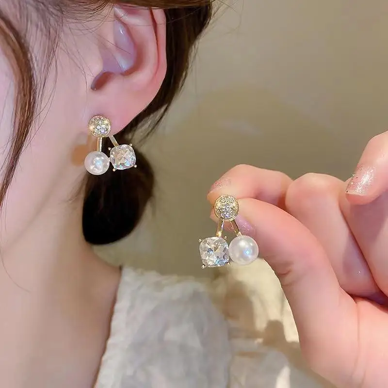 

Square Zircon Bow Pearl Earrings for Women Retro Opal Butterfly Temperament Stud Earring Korea Luxury Jewelry Pendientes Brincos