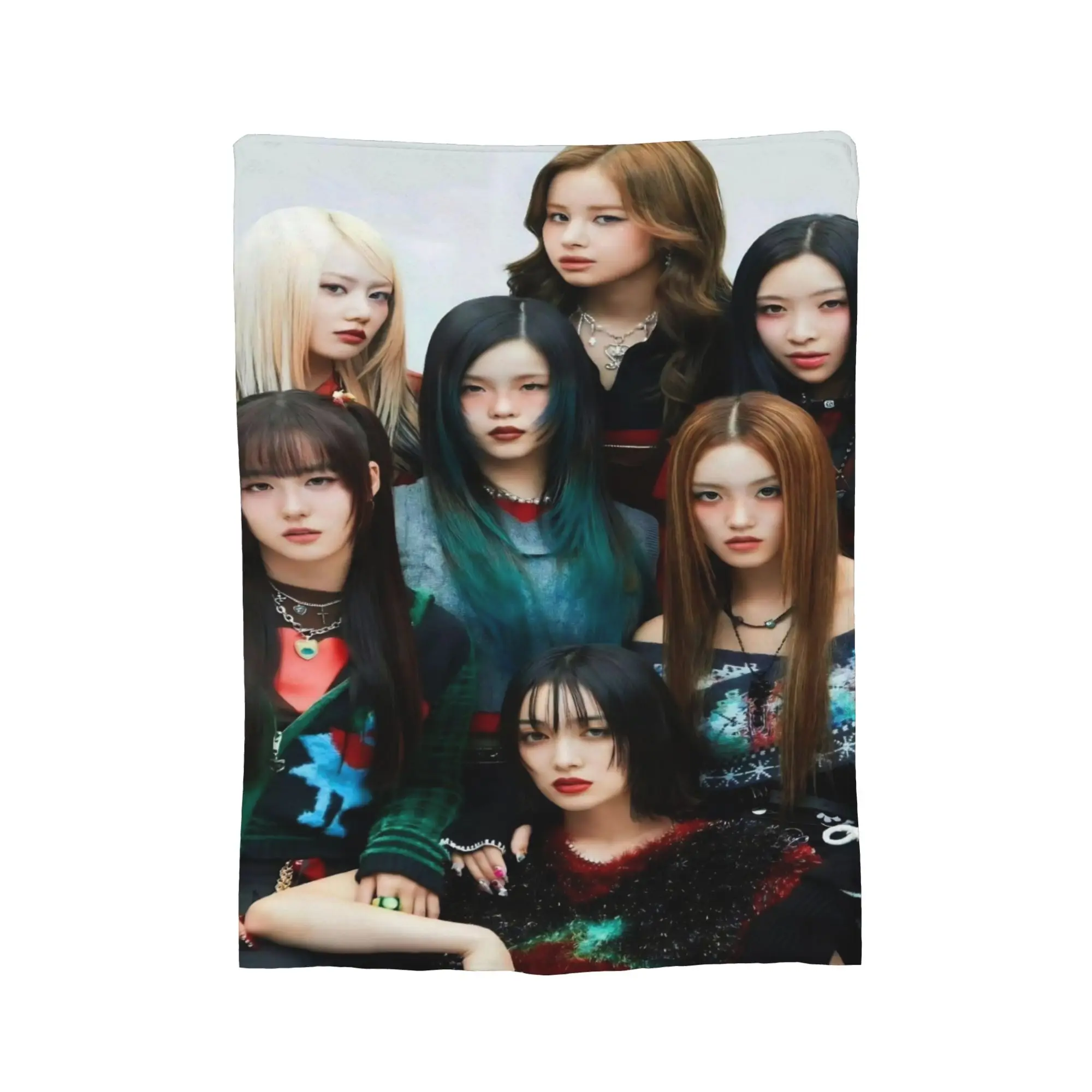 Фото Плед Xtraordinary Girls Merch из легкого тонкого велюра, уютное плюшевое тонкое одеяло. №3