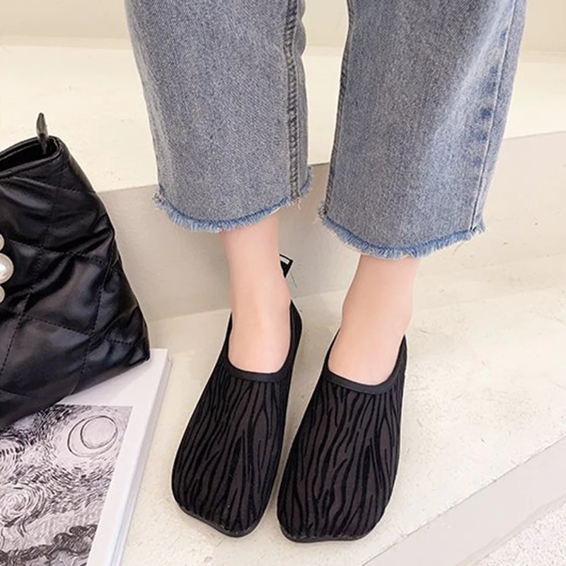 Туфли женские с принтом зебры дышащие удобные лоферы квадратный носок плоская