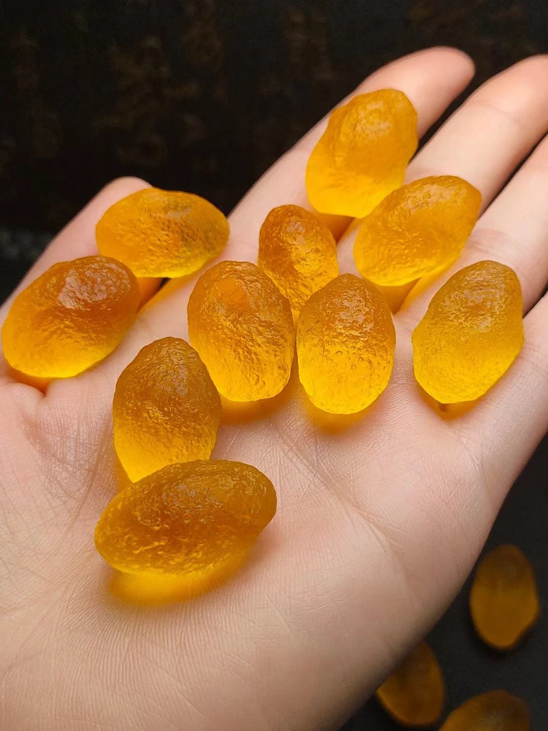 

Libyan natural Czech gold meteorite impact glass stone crystal energy stone 1pcs