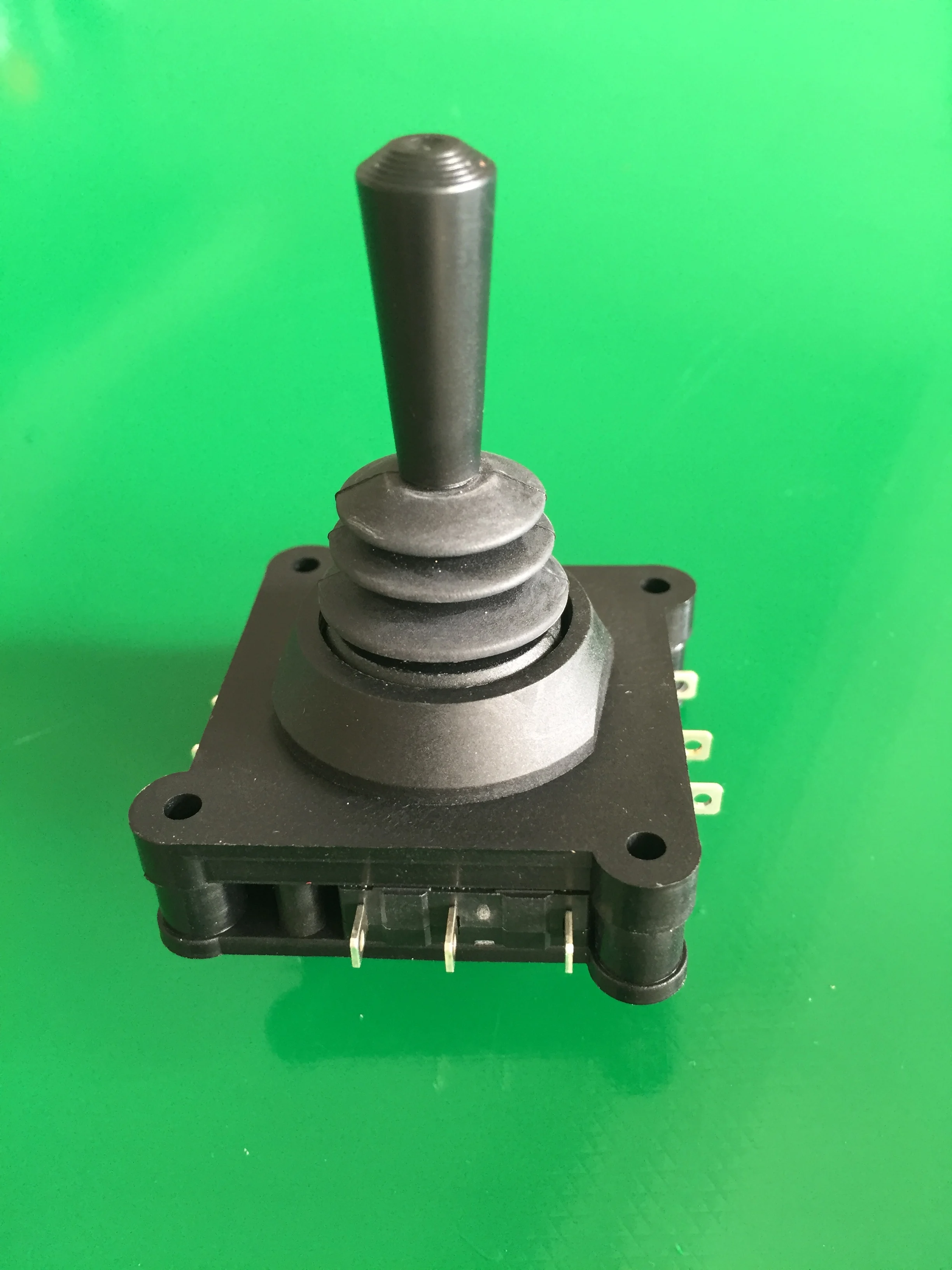 

Switch type joystick CV4 cross rocker main command 360 degree self reset