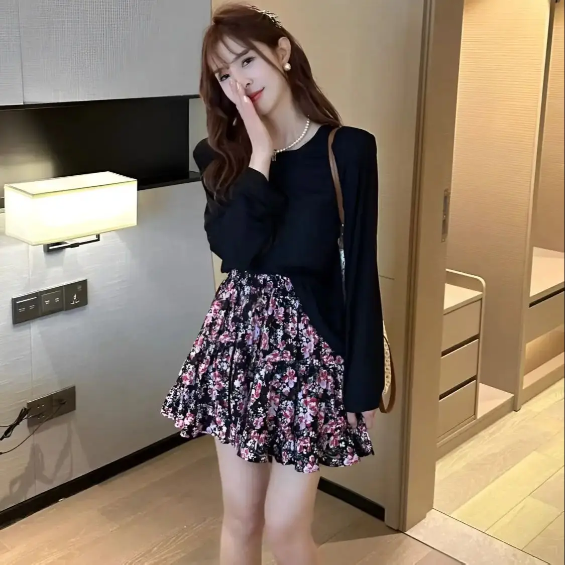 Женский костюм с цветочной юбкой летний однотонный джемпер длинным рукавом и