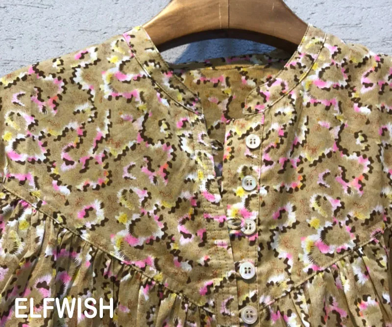 Женская блузка с цветочным принтом круглым вырезом и пуговицами спереди |
