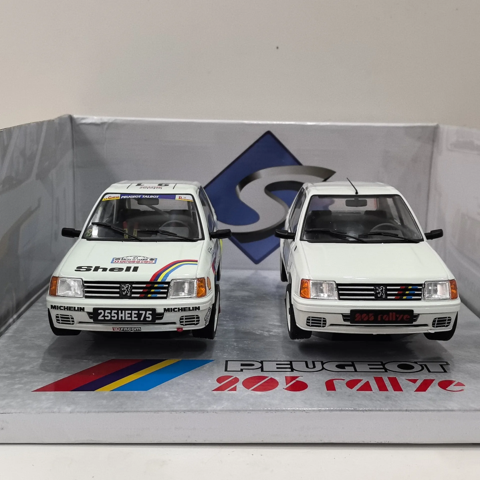Фото Литой под давлением НАБОР SOLIDO в масштабе 1/18 205 # 91, упаковка PEUGEOT с двумя автомобилями, модель автомобиля из сплава, Коллекционная игрушка, подарок, сувенир, украшение для дисплея №2