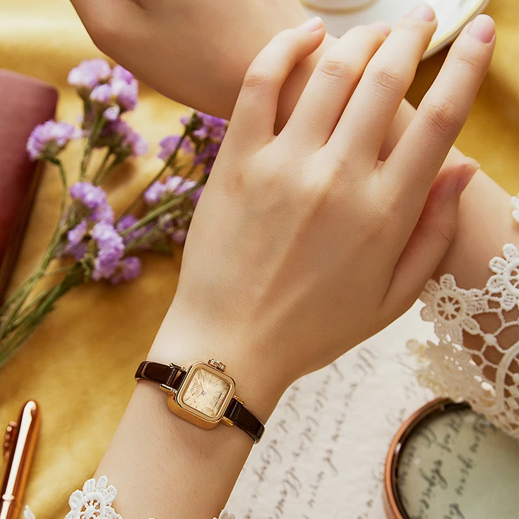 Новые женские минималистичные механические модные трендовые кварцевые часы для
