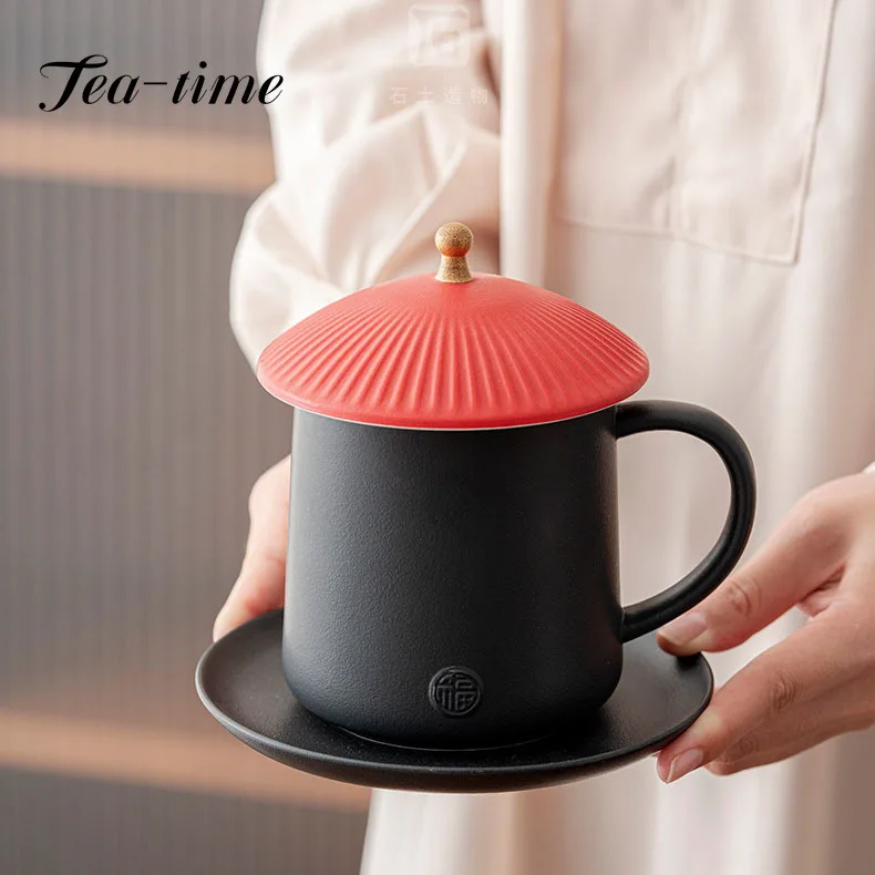 

Керамическая чайная чашка с разделением воды, чашка с крышкой и фильтром для воды, креативная Дворцовая чашка с короной, офисный подарок, ча...