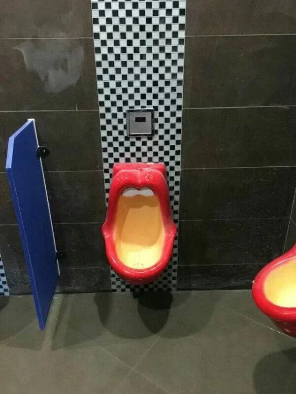 Красивая Женская круглая девушка человеческие росты wiadro