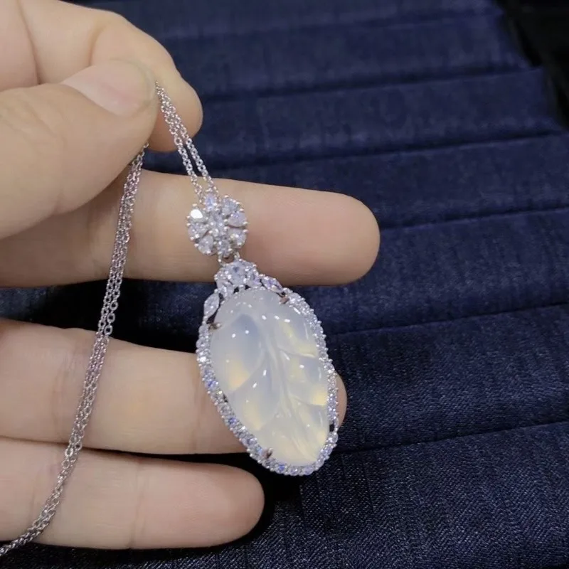Женское Ожерелье из белого нефрита