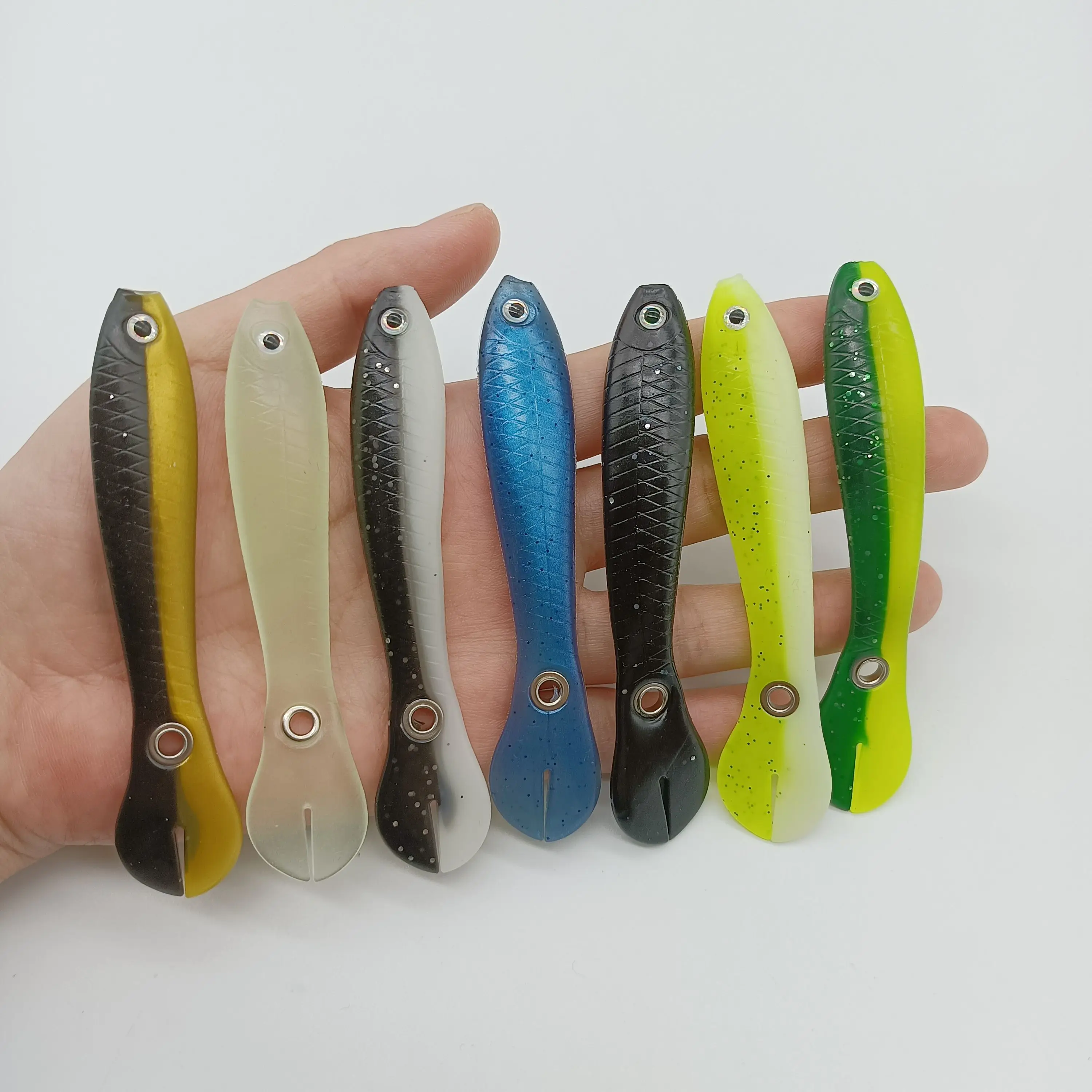 

DUODUOYU 10PCS/LOT New Silicone Soft Bait 2g/68mm 6g/100mm Wobbler for Bass Artificial Swimbait Crankbaits Fishing Tackle