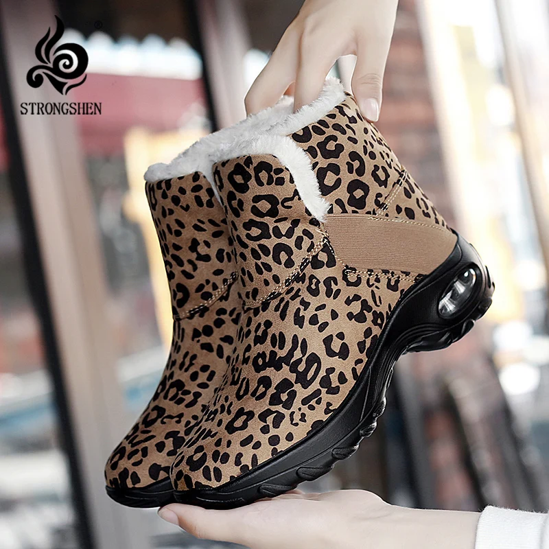 Купи STRONGSHEN Women Fashion Snow Boots Slip On Platform With Heels Wear Resistance Fur Ankle Boots Botas Mujer Winter Boots за 1,174 рублей в магазине AliExpress