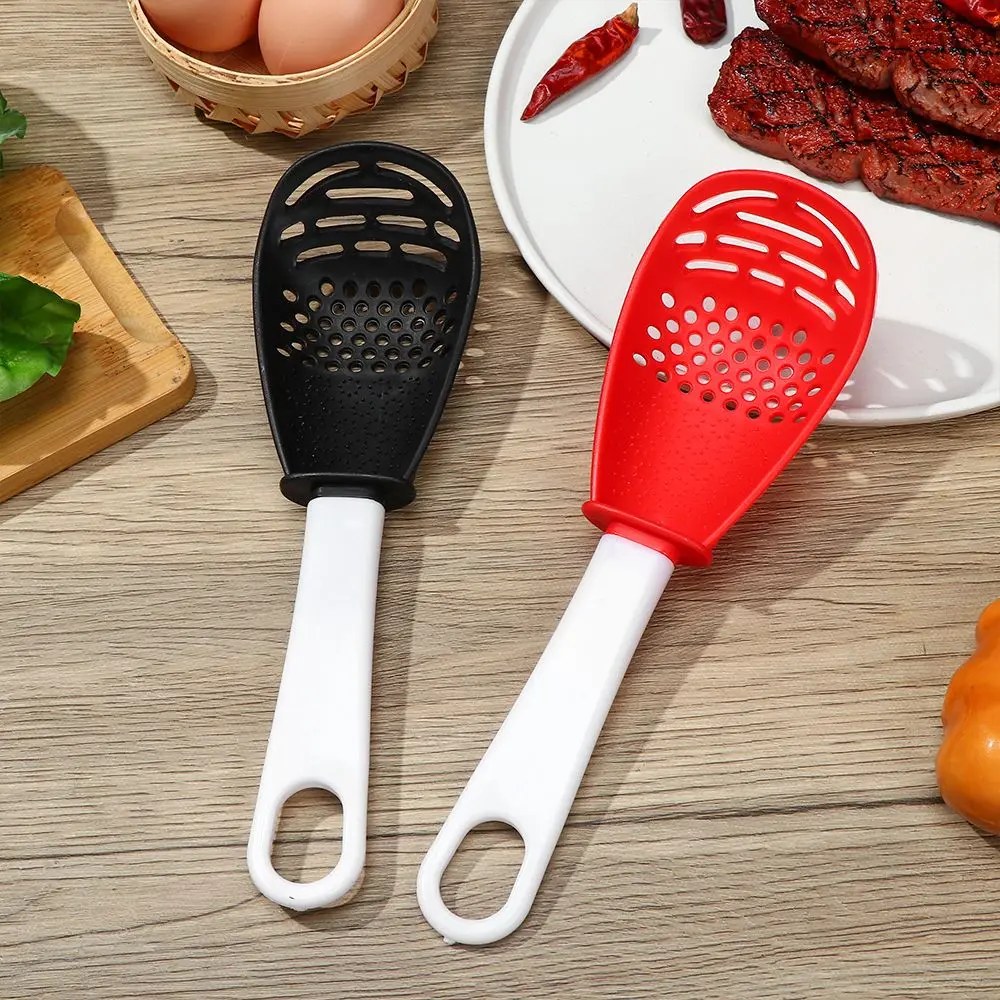 

New Multifunctional Kitchen Cooking Spoon Heat-resistant Hanging Hole Innovative Potato Garlic Press Colander Spoon Gadgets