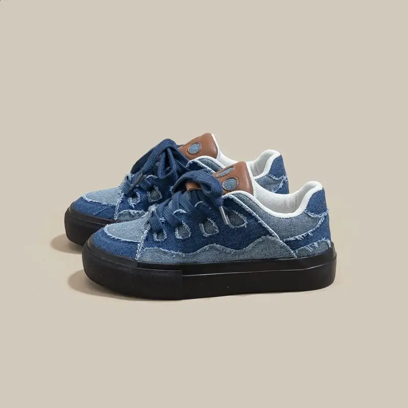 Женская обувь на платформе универсальные модис осенние повседневные женские