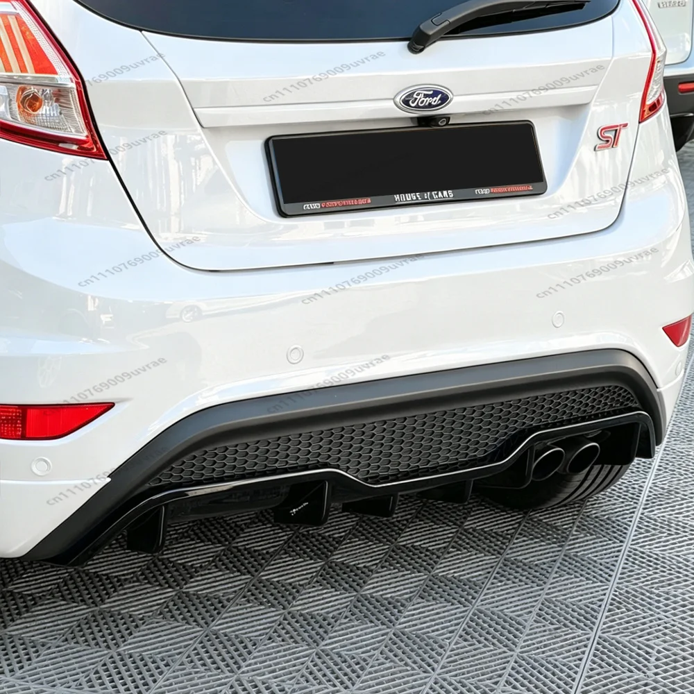 Фото Для Ford Fiesta ST Mk7 Facelift 3-дверный хэтчбек 2013-2017: задний бампер, диффузор, сплиттеры, накладка, обвес в стиле Maxton №3