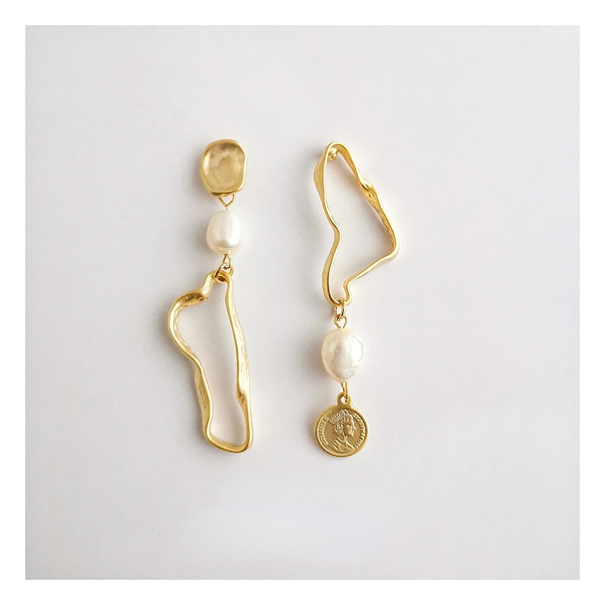

Korean Fashion Natural Freshwater Pearl Earrings Lrregular Length Accessories for Women Jewelry