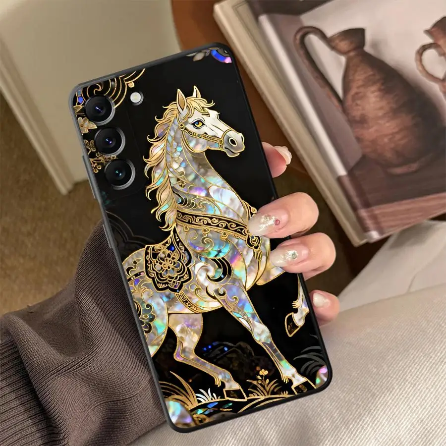 Фото Чехол для Samsung Galaxy A51 A73 A06 A37 A57 A15 A25 A16 A05 A23, чехол для телефона A52 A36 A50 A17 A13 A12 A70 A53 A41 Lucky Horse №4