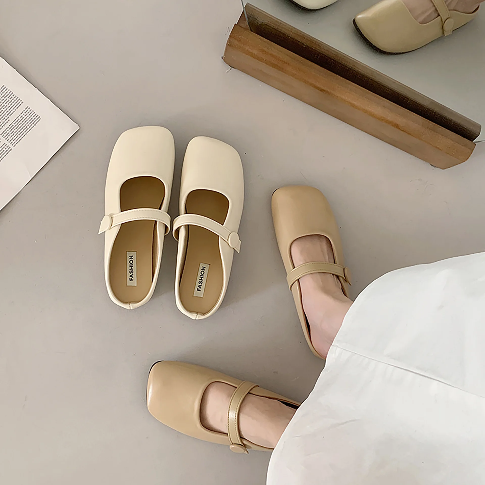 

Женские резиновые Тапочки с закрытым носком, 2023