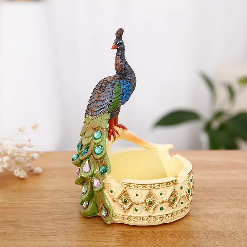

[Grafts] Best quality Resin Craft Animal Ashtray Colorful Peacock Statue Ashtray model Creative Home Decoration Room Ornaments