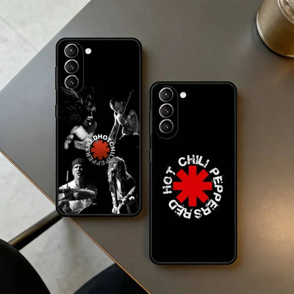 Фото Чехол для телефона Red Hot Chili Peppers, черный, силиконовый, мягкий, для Samsung S26, S25, S24, S23, S22, S21, S30, Ultra, Plus, Fe, Lite. №1