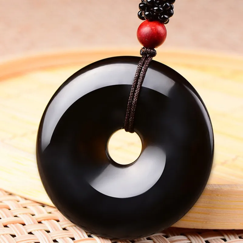 Красивый натуральный черный обсидиановый резной круглый кулон на удачу с