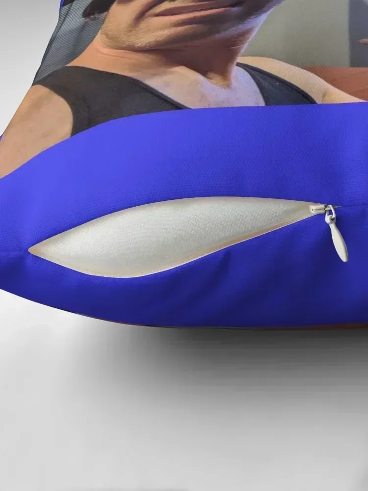 Декоративная подушка BT Reacting to Netflix 30x30 см