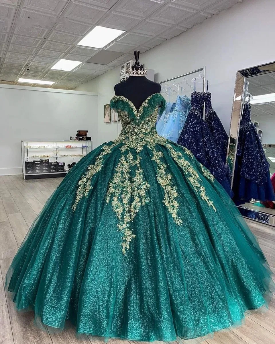 

ANGELSBRIDEP Elegant Green Quinceanera Dress Sparkly Beading Applique Formal Party Ball Gown Off Shoulder Vestido De 15 Anos