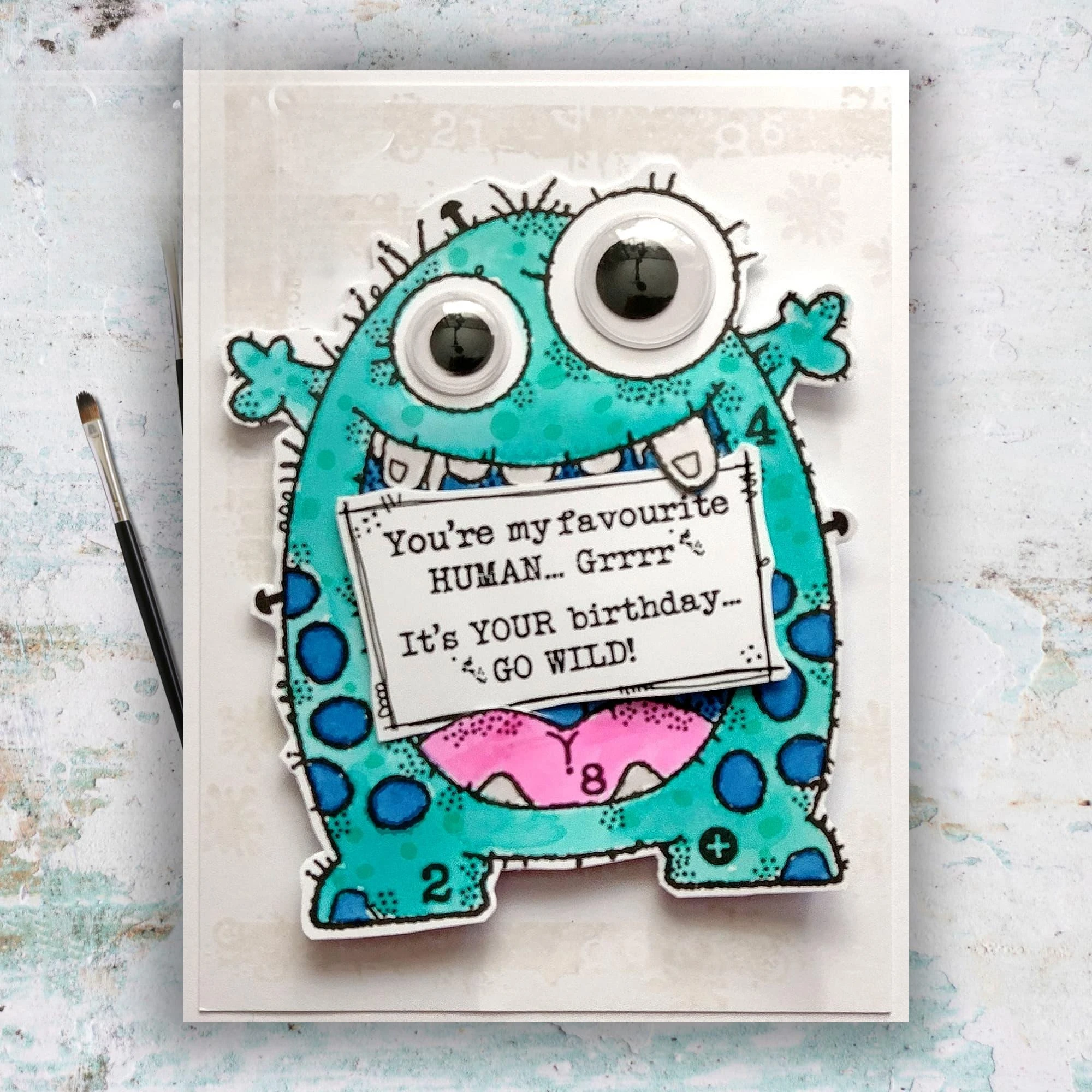 Новый прозрачный штамп гигантского монстра 2024 включает в себя милый