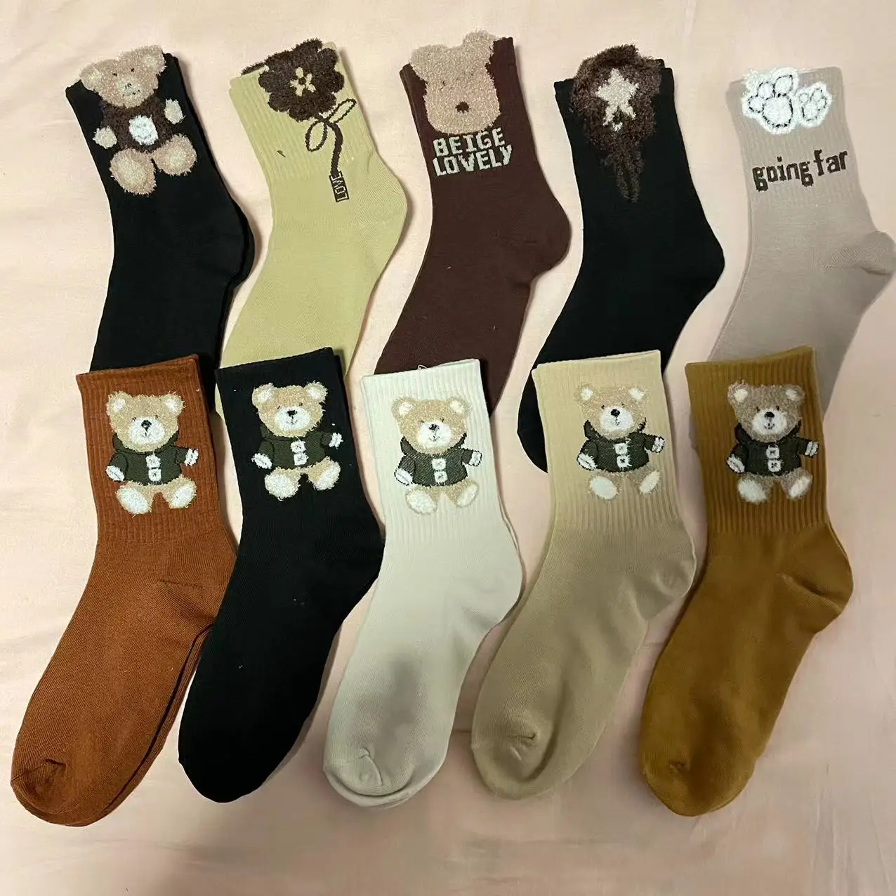Fashion New 2023 Cute Letter Cartoon Socks for Women Trend Kawai Cartoon Bear Brown Black White Girls Socks