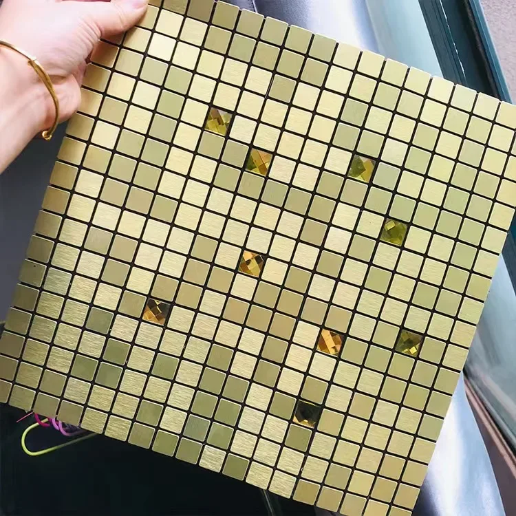 

Золотые настенные мозаичные панели