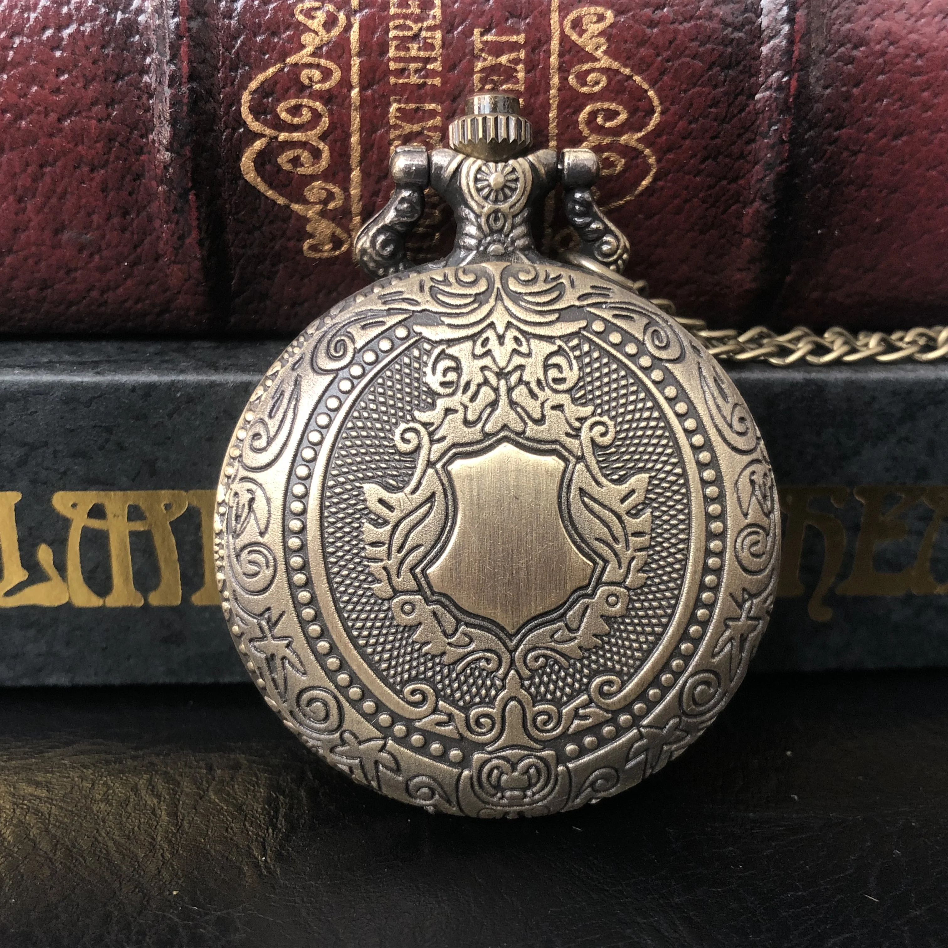

Steampunk Retro Bronze Exquisite Bell Pattern Quartz Pocket Watch Necklace Pendant FOB Chain Clock Best Gifts for Men Women